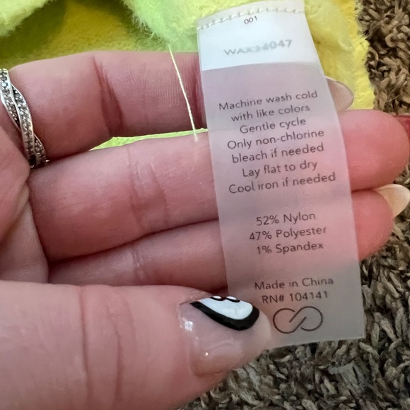 Calia by Carrie Underwood women's bright green fuzzy soft crewneck sweater small - Picture 5 of 5